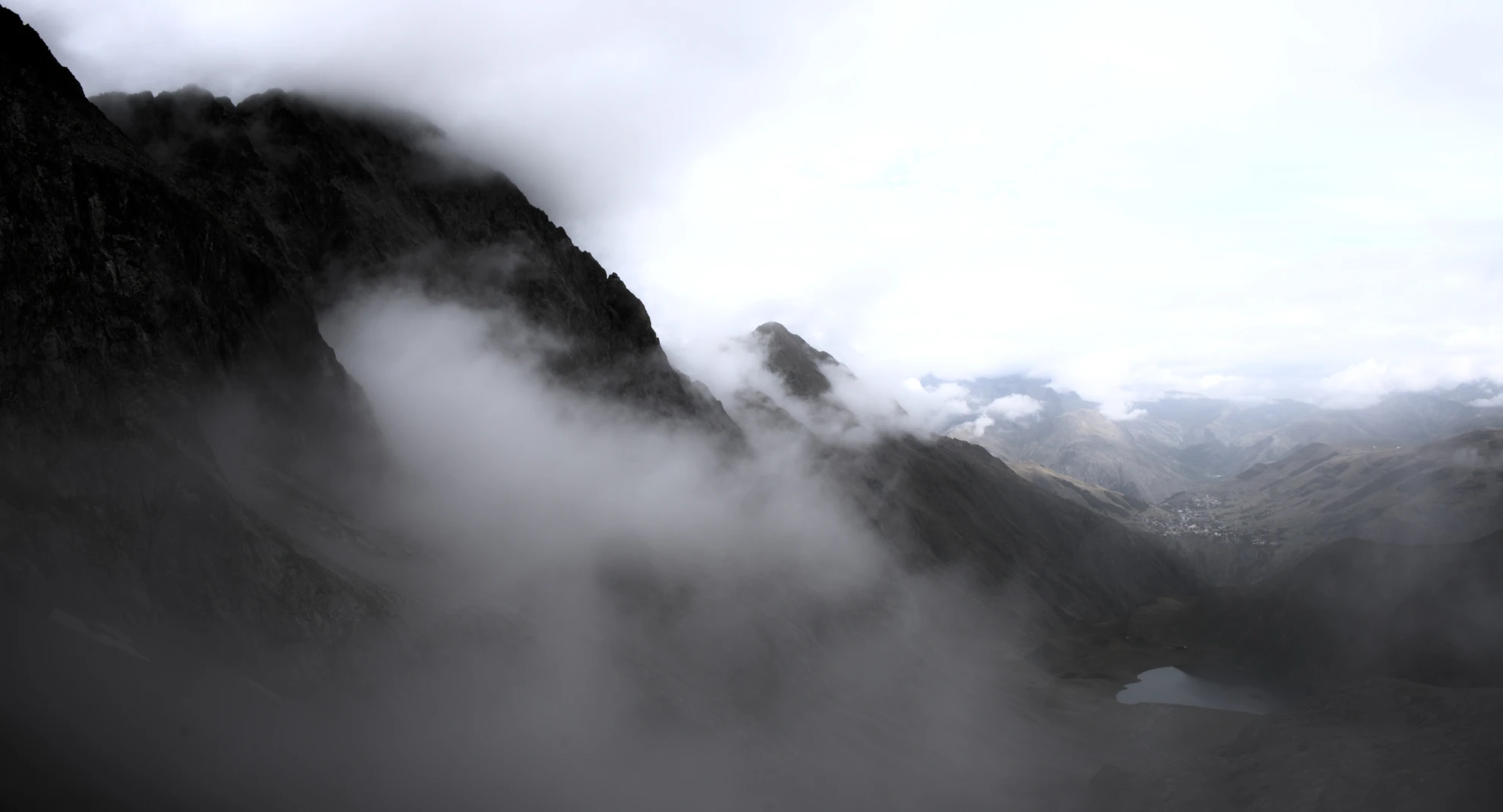 Il Lac de la Muzelle dominato dalle cime glaciali