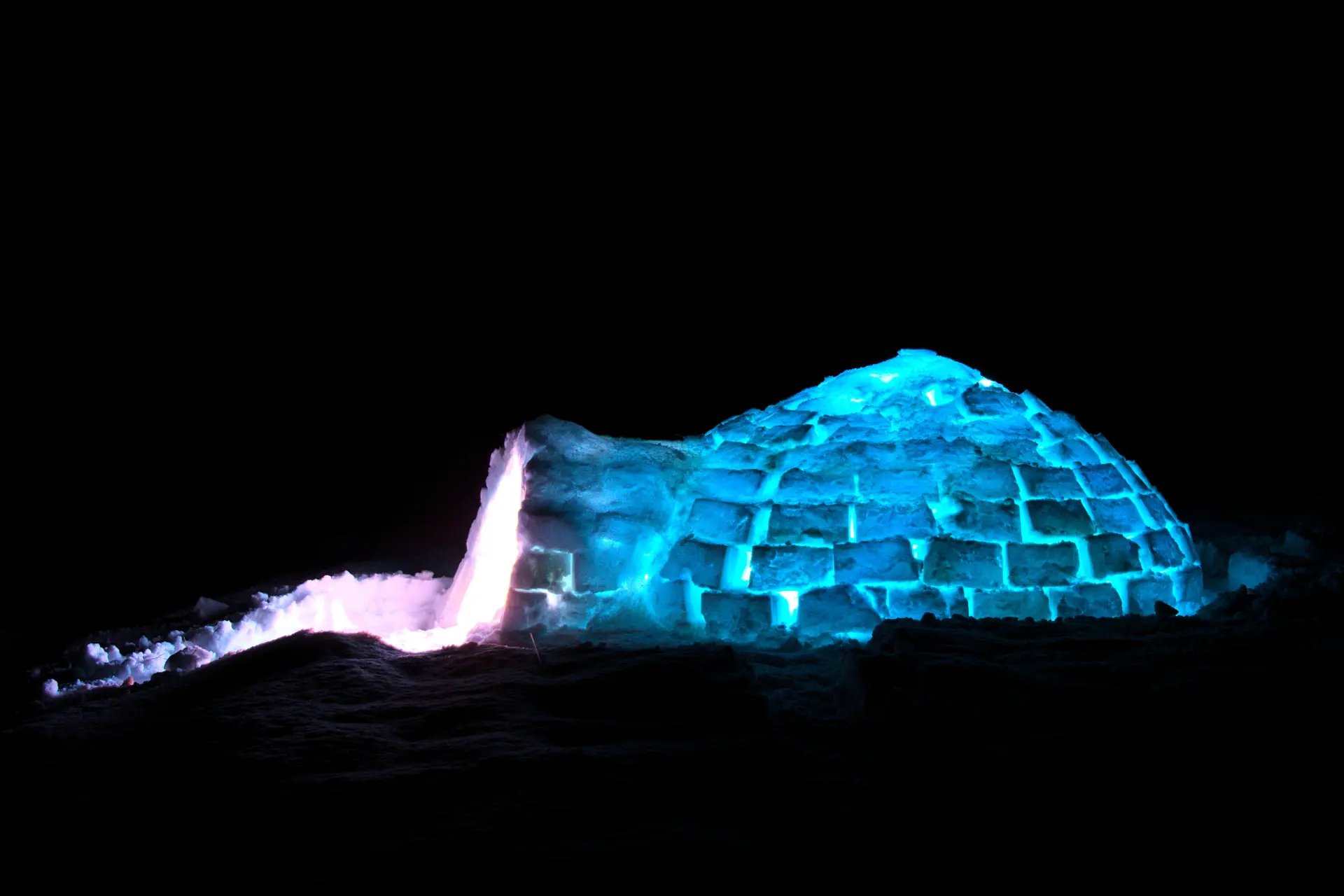 Costruire un igloo di neve