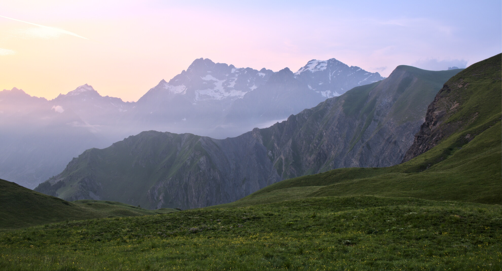 Tramonto sull'alpeggio trek Écrins