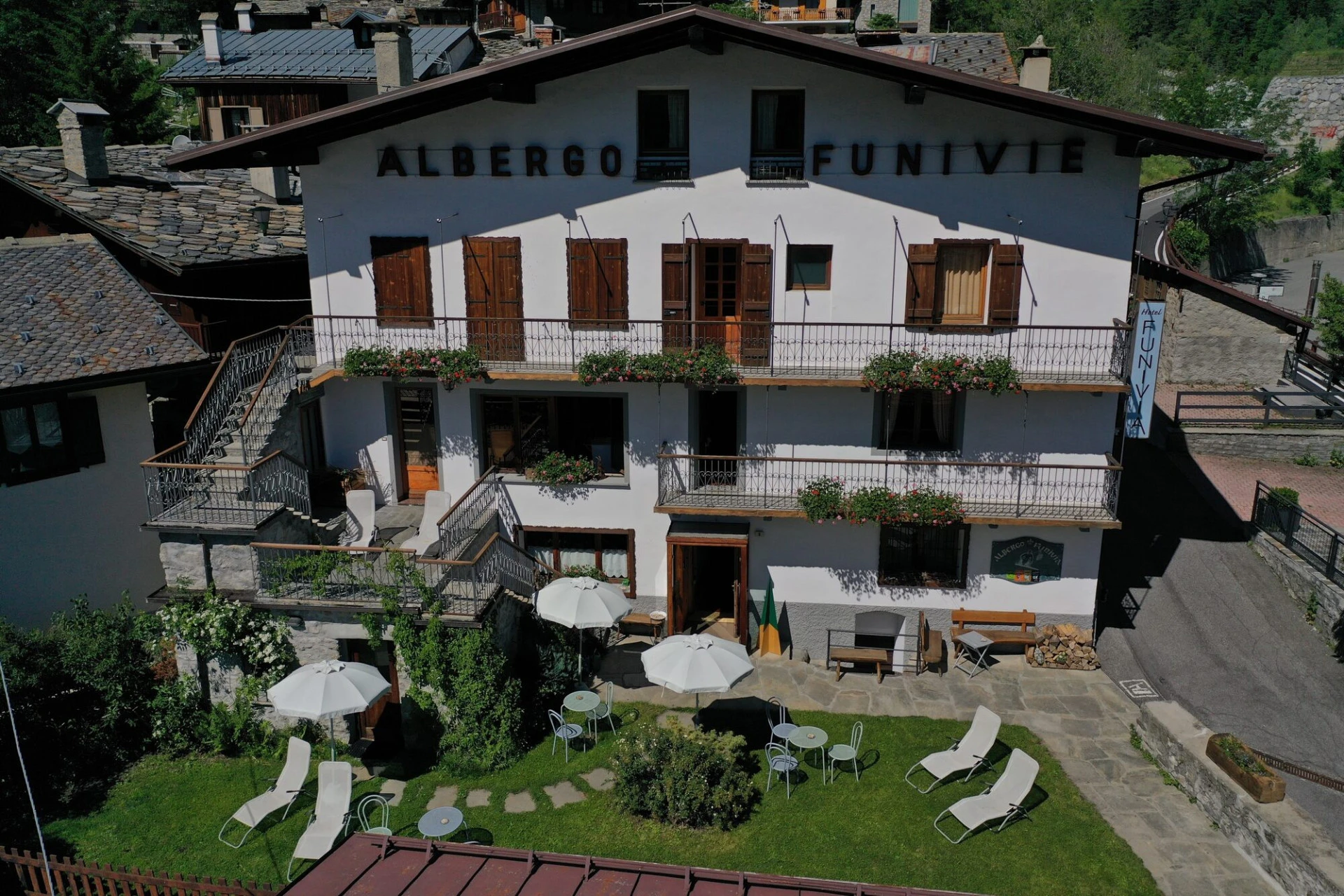 Hôtel Funivia a Courmayeur, a metà del TMB