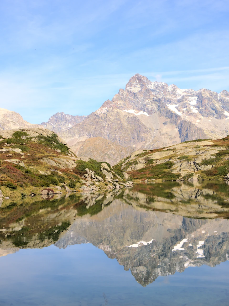 Riflesso dell'Olan nei Lacs de Pétarel