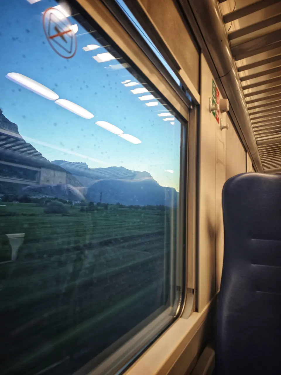 Alba in treno verso Bolzano